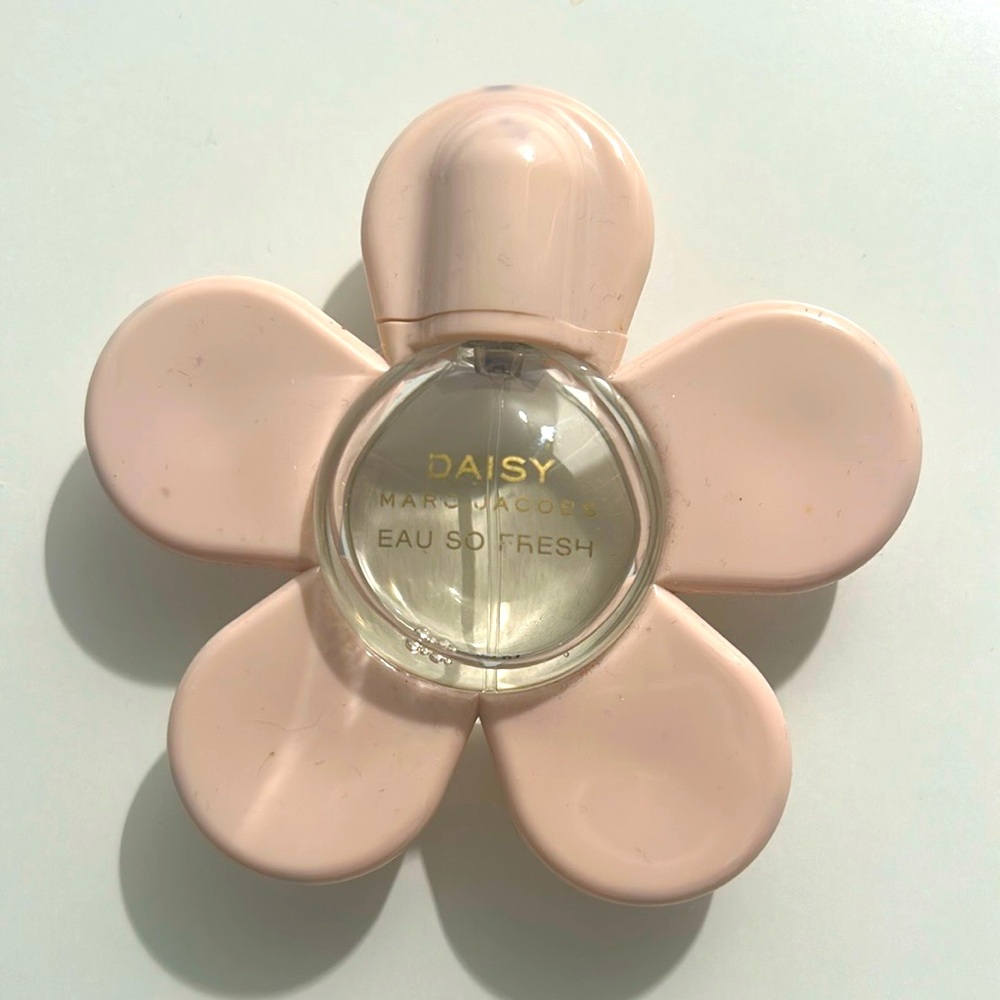 Marc Jacobs Daisy Eau So Fresh with Pink Flower Cap
